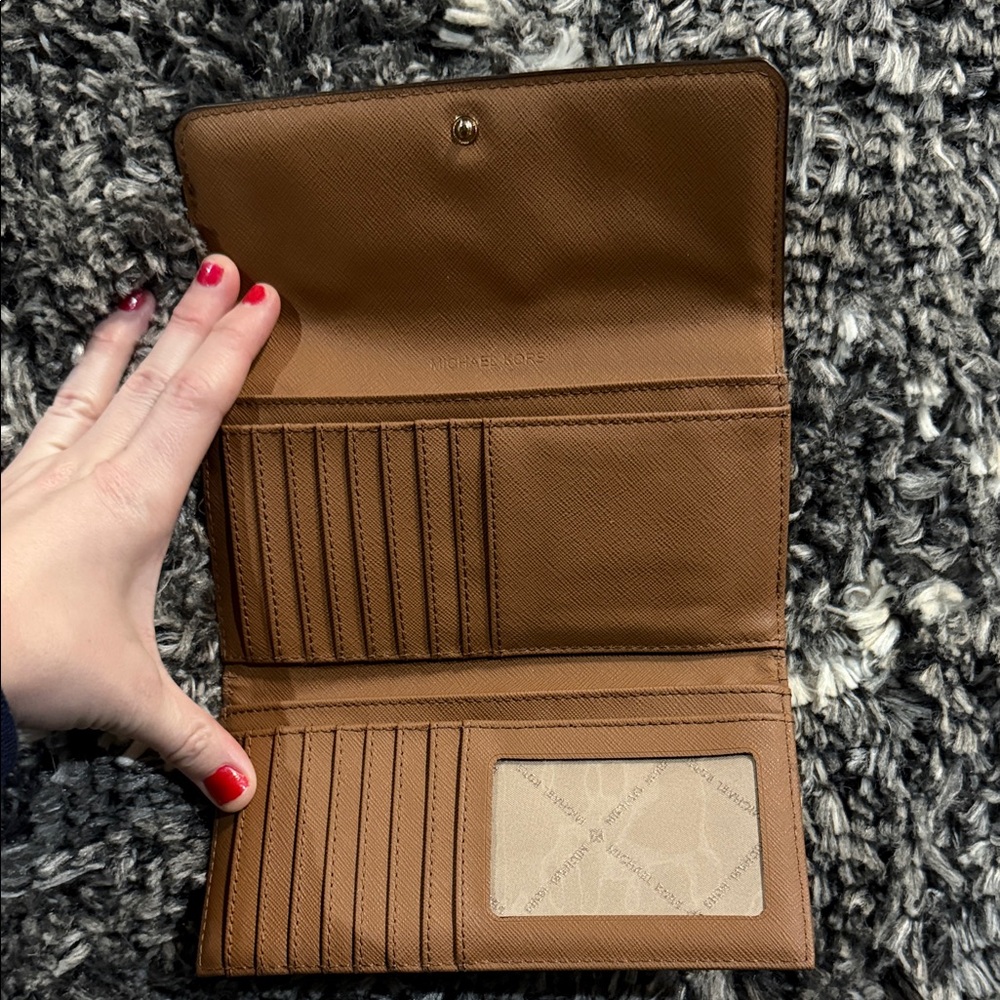 Michael Kors Brown Leather Fold Wallet with Gold Logo - Picture 2 of 3